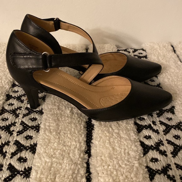 Women’s Journey heels - Picture 2 of 5